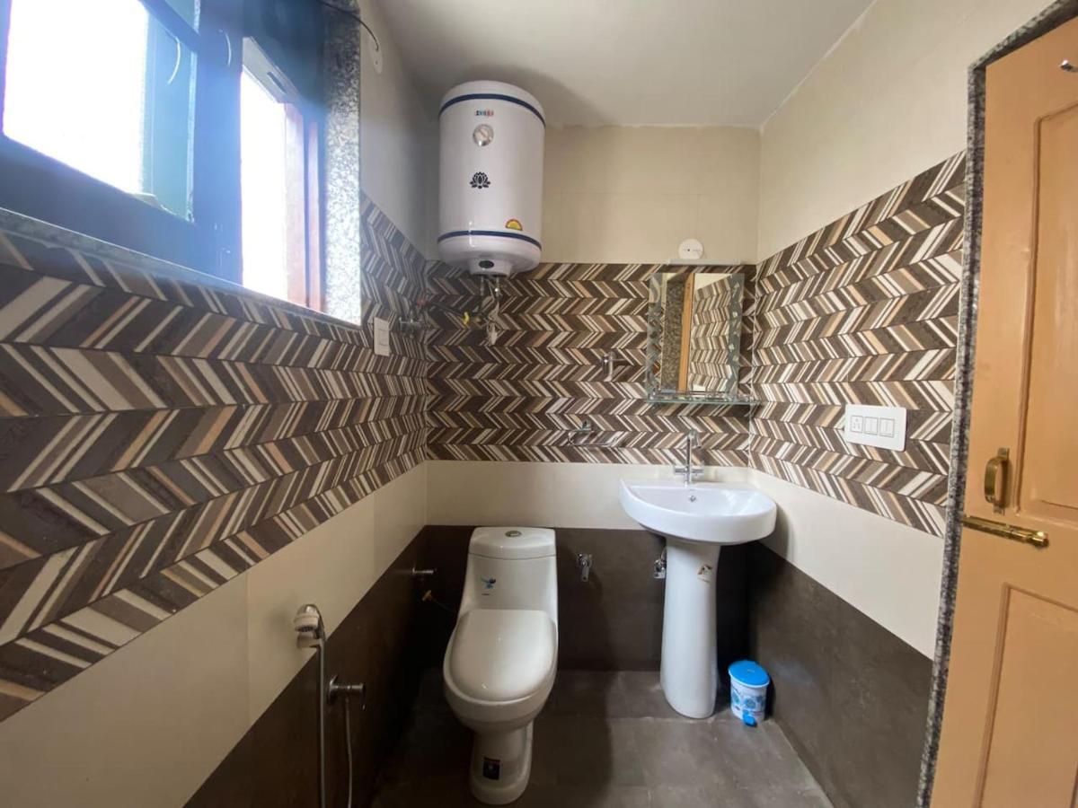 Penthouse Villa Srīnagar Exteriér fotografie