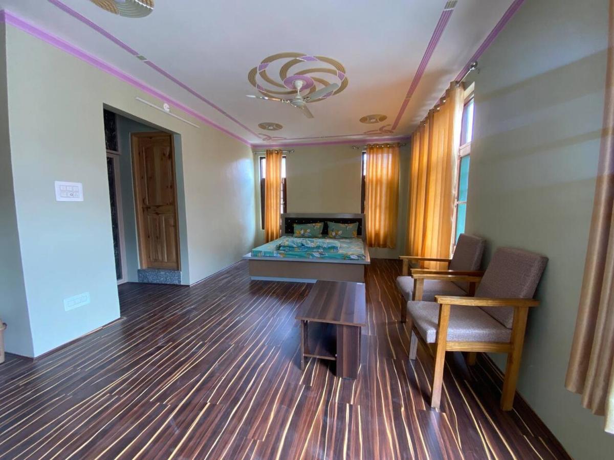 Penthouse Villa Srīnagar Exteriér fotografie