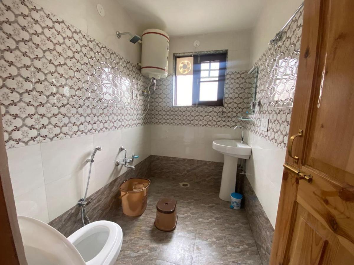 Penthouse Villa Srīnagar Exteriér fotografie